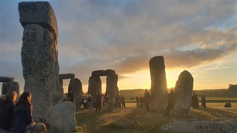 Stonehenge Autumn Equinox Celbrations 2021 Hundreds Of Peo Flickr