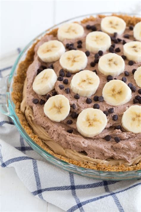 It's the kind where homemade will be infinitely better than anything store bought. Chocolate Peanut Butter Banana Pie - Spoonful of Flavor
