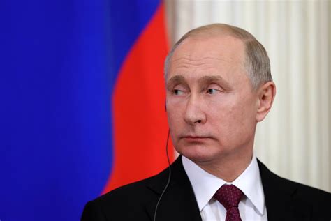 Russian Lawmakers Back Proposal To Ban Spread Of Fake News And