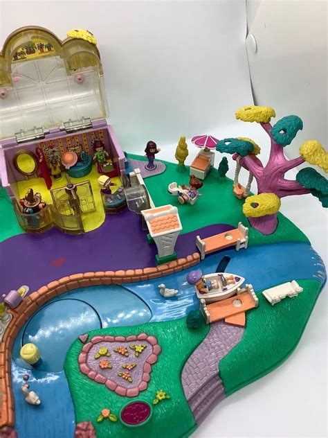 Polly Pocket Magical Movin Pollyville Complete Hobbies And Toys Toys