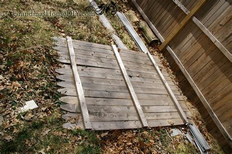 Make the holes at least 18 inches deep, so they are secure enough to hold the fence rigid. How to build a room divider out of a privacy fence panel