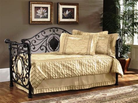 Dhp sturdy modern metal daybed roll out trundle combo, crisscross design, is another quality brand of dhp manufacturing company. 20 reasons to buy Black daybed bedding sets | Interior ...