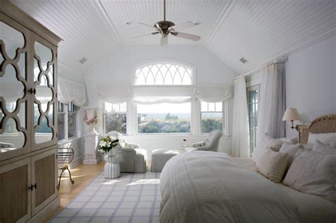 This very private family compound includes approx. Hamptons Beach House - Transitional - Bedroom - New York ...