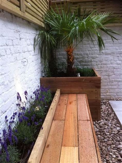 Small Courtyard Garden With Seating Area Design ☼ Via