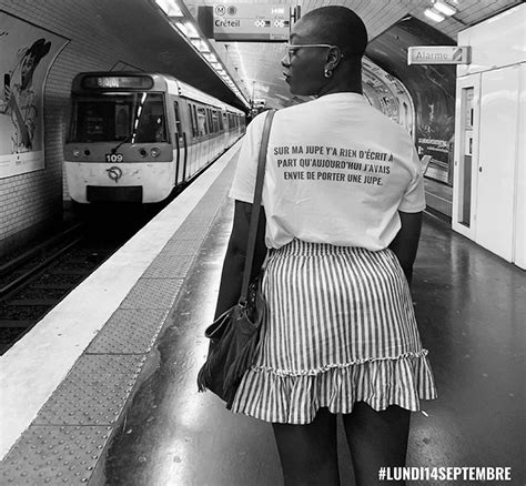 Pour Le Lundi14septembre Les Femmes Shabillent De Manière Indécente Pour Lutter Contre Les