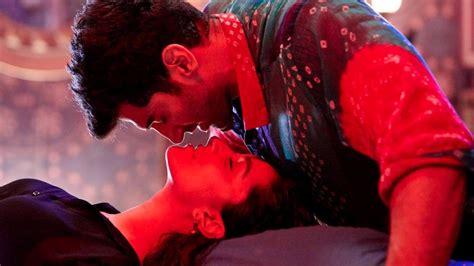 Free Download Ok Jaanu Romance Kissing Hd Wallpapers X For Your Desktop Mobile