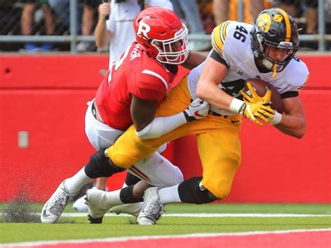 Iowa Football Former Hawkeyes Tight End George Kittle Had Record Setting 2018 With Nfl 49ers