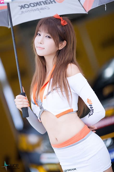 Cute Asian Girl Heo Yoon Mi Korea Speed Festival R3 2012