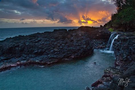 Sunrise At The Queens Bath Queens Bath Princeville Kauai Hawaii
