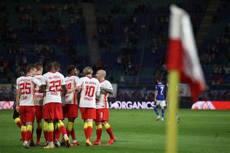 Wunderbare kombination von rb leipzig! Augsburg vs RB Leipzig prediction, preview, team news and ...