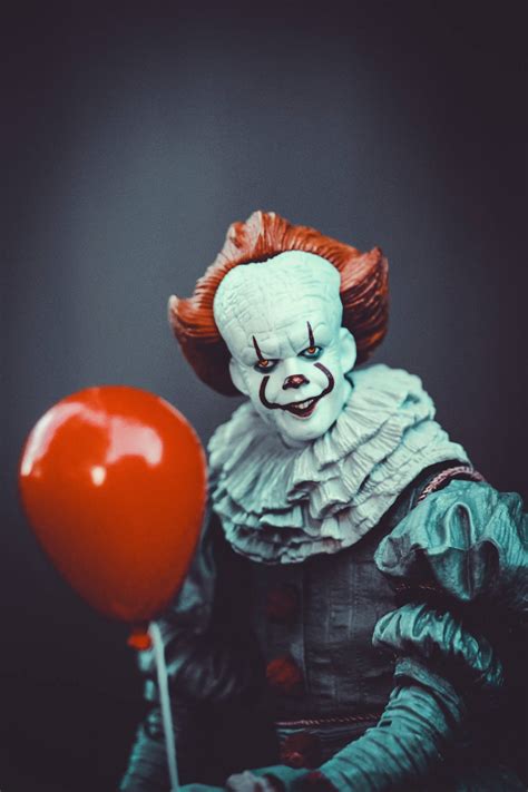 Download Pennywise The Scary Evil Clown Wallpaper