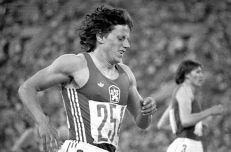 Read all news including political news, current affairs and news headlines online on jarmila kratochvilova today. Kratochvílová: Při závodech mi buší srdce | Ostatní sporty ...