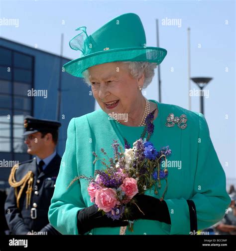 Queen Elizabeth Ii Stock Photo Alamy