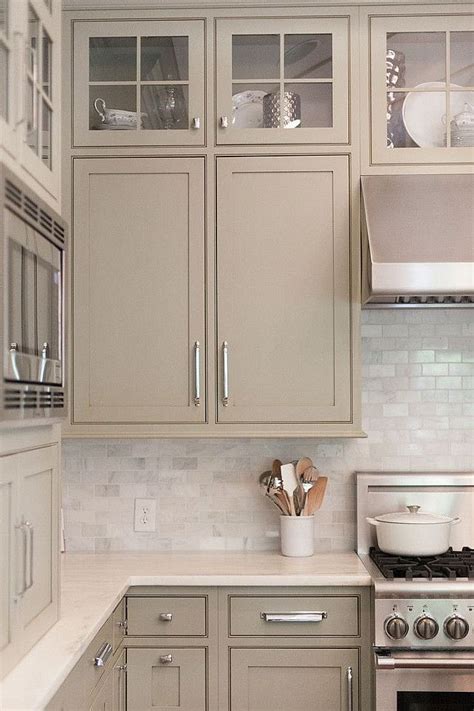Small kitchens design in nigeria need not be clustered with lots of cabinets to avoid them looking smaller. Top Wardrobes and Kitchen Cabinet makers in Lagos Nigeria