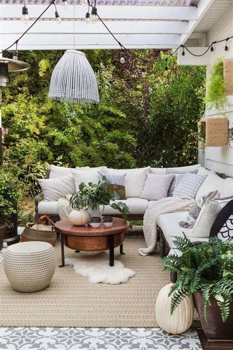 Amazing Stylish Outdoor Living Room Ideas To Expand Your Living Space 8