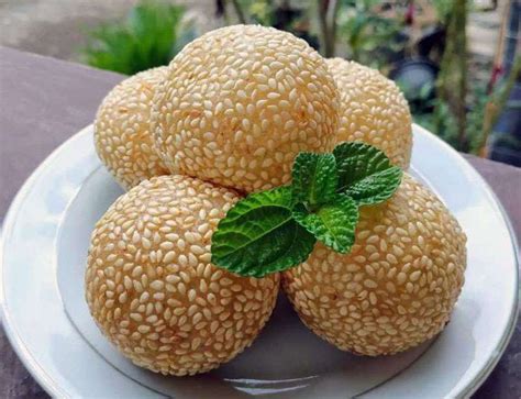 Selain itu, isian dari jajanan khas tradisional ini biasanya berupa kacang hijau yang telah dihaluskan. Resep Onde Onde - Resepedia