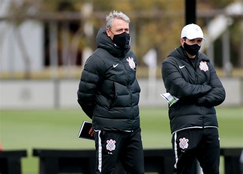 This name uses portuguese naming customs: Corinthians é multado e Tiago Nunes absolvido pelo jogo ...