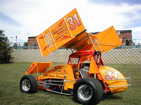 Dirt track racing started in the united states before world war i and became widespread during the 1920s and 1930s using both automobiles and motorcycles. Sprint Car | Sprint cars, Sprint car racing, Dirt track racing