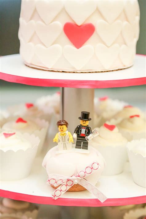 Lego Figurines Are A Huge Wedding Trend Apparently