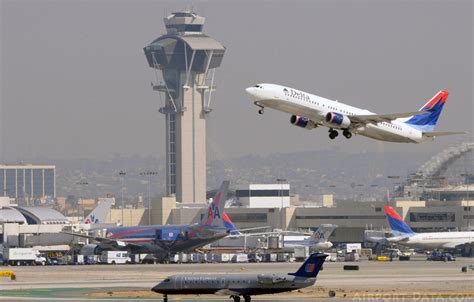 Anuncio Erróneo Causa Pánico En El Aeropuerto De Los Ángeles