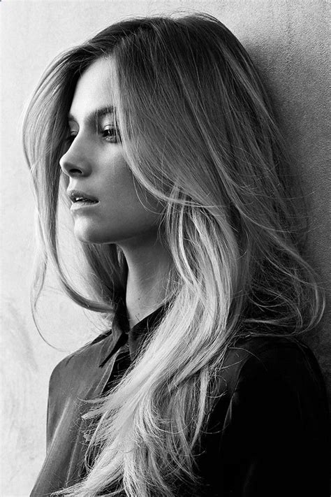 20 Fun & Creative Women Portrait #Photograph Pose Ideas #lookoftheday#