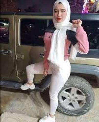 وكانت حنين حسام ظهرت في الساعات الأولي من صباح اليوم الثلاثاء، بعد صدور حكم عليها بالسجن 10 سنوات، وقالت: رسالة من والدة حنين حسام فتاة (التيك توك) لشعب مصر | وجوه ...