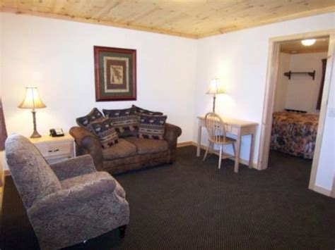 Rock crest lodge 152 1 6 9 updated 2021 s reviews custer sd tripadvisor. Rock Crest Lodge - UPDATED 2017 Reviews (Custer, SD ...