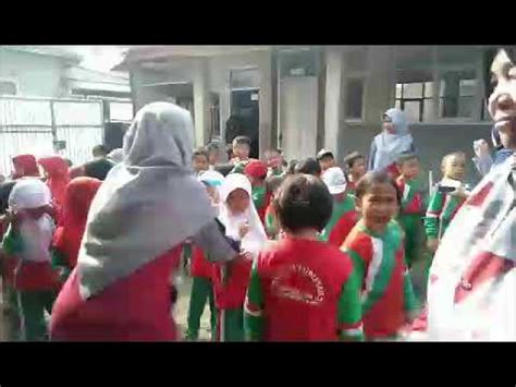 Selawat dan salam ke atas junjungan besar nabi muhammad saw. Estafet Tepung || Bermain sambil belajar - YouTube