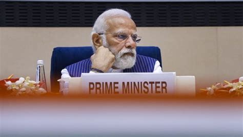 On Civil Services Day Pm Modi Tells Bureaucrats No Time To Waste As Indias Time Has Arrived
