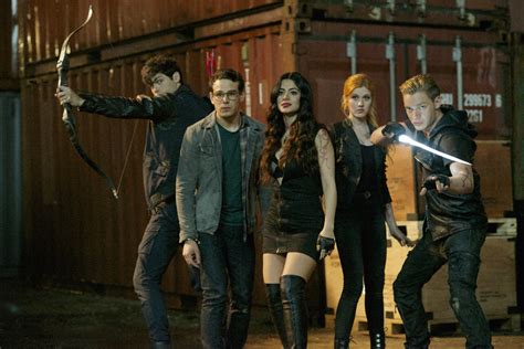 Shadowhunters Review Moo Shu To Go Season 1 Episode 5