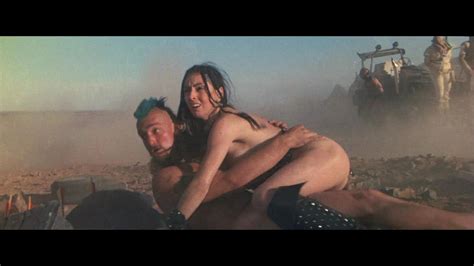 Nackte Anne Jones In Mad Max The Road Warrior