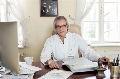 Prof Dr Hab N Med Piotr L Chłosta Chirurg Specjalista Urolog