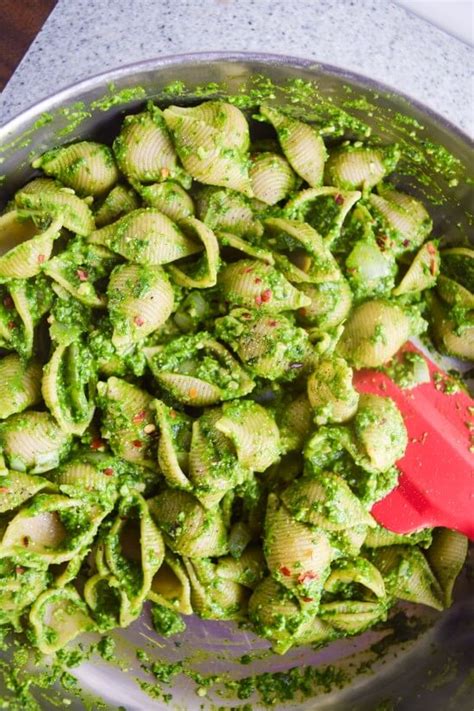 Ingredients for fresh spinach pasta dough recipe. Easy Spinach Pesto Pasta | Yup, It's Vegan!