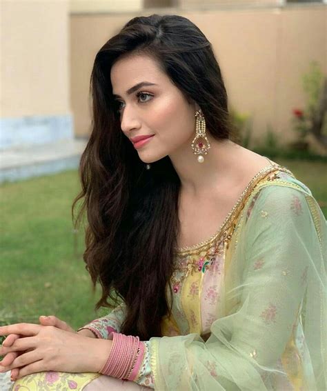 Pin By Noor Jahan On Sana Javed Pakistani Actress Stylish Girl Images Beautiful Indian Actress