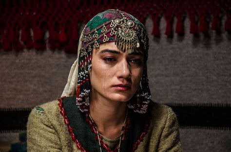 hande subasi in dirilis ertugrul 2014 turkish women beautiful turkish clothing turkish actors