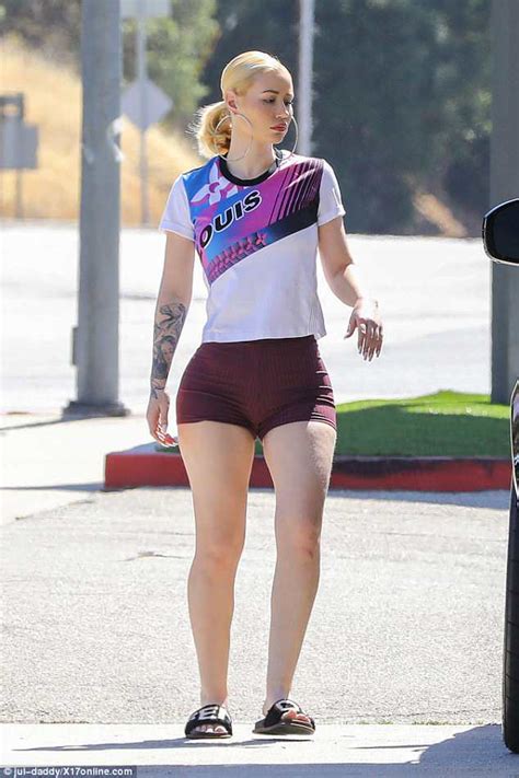 Iggy Azalea Is Summer Chic As She Showcases Her Ample Derriere Daily