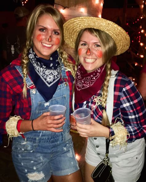 Easy Scarecrow Costume Straw Hat Nose And Cheek Makeup Bandana Overalls Flannel Fake Stra