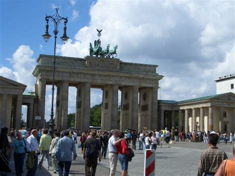 Dieser pinnwand folgen 117 nutzer auf pinterest. BERLIN FERIENWOHNUNG ZENTRAL MONTEURZIMMER BRANDENBURGER ...