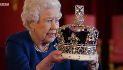 Per elisabetta ii è come respirare. Royal exit la Regina Elisabetta pronta a ritirarsi a 95 ...