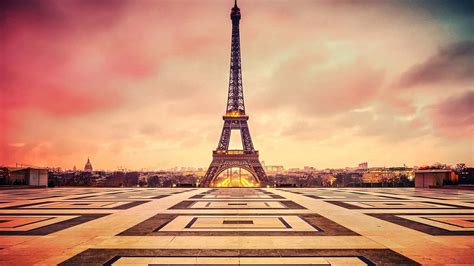 Download Capture The Beauty Of Paris With Love Wallpaper
