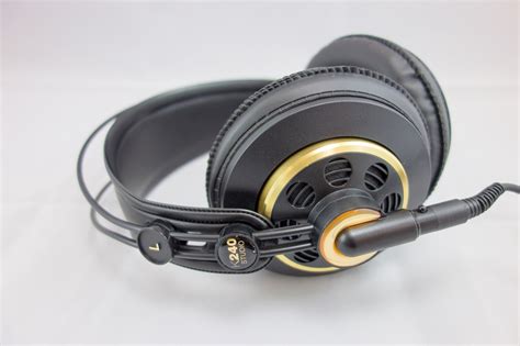 AKG K240 Studio Headphones | Zit Seng's Blog