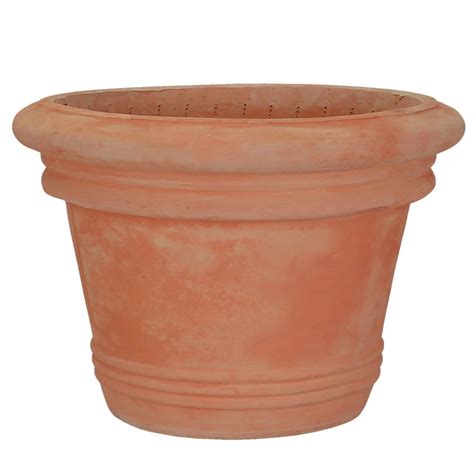 Brutus Xxl Extra Large Terracotta Pot Gardenesque