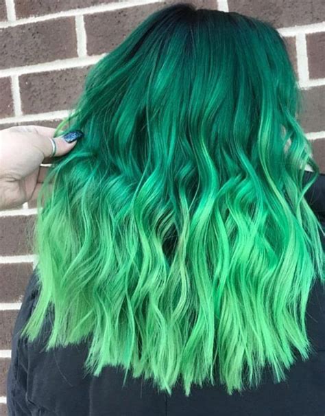 Best Ways To Wear Green Hair Color In 2019 Voguetypes Hair Styles