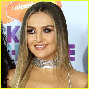 Perrie Edwards Shows Off Fully Freckled Face In Flawless Instagram Perrie Edwards Just Jared Jr