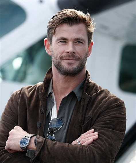 Chris Hemsworth God Of Thirst Traps Doesn T Know He S One Either Chris Hemsworth Hair
