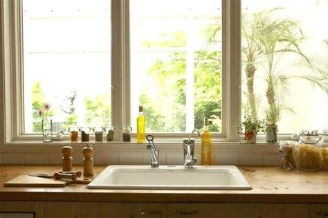 Ours was moved from under the window to an internal wall as part of an also, googling kitchens and can't find many that actually have wall units above the sink, if you have can you comment on how you find it, accessibility. Image result for what height should window above kitchen ...