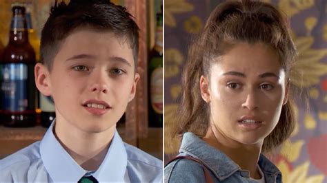 Bobby Is Chers Online Friend Jade In Huge Hollyoaks Twist Hot Lifestyle News