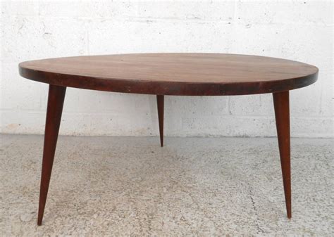 The key is to focus on how you expect your coffee table to be used, and which materials make more sense for your particular needs. Mid-Century Modern Small Round Coffee Table at 1stdibs