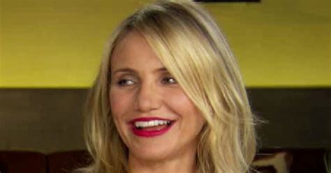 Watch Cameron Diaz Goes Skinny Dipping With Leslie Mann And Kate Upton