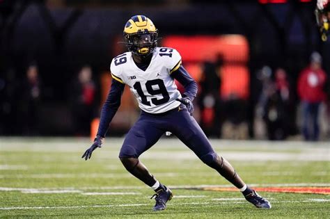 Michigan Db Rod Moore Set To Return Hungry For Camp Battle